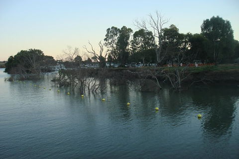 Adelaide Hills Tour With River Murray 3 Hour Lunch Cruise - Restaurants Sydney 5
