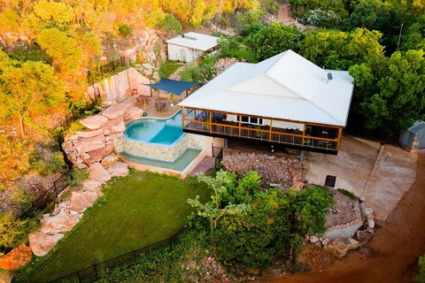 Wet Season Incredible Islands Tour - Horizontal Falls & Cygnet Bay Pearl Farm - Restaurants Sydney 5