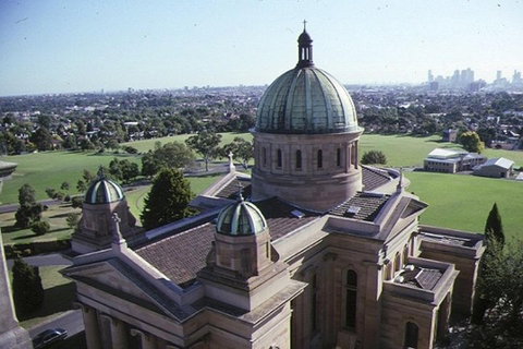 Melbourne City Tour: Lifestyle Of The Rich And Famous - Restaurants Sydney 4