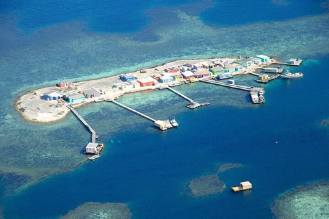 Abrolhos Islands Fixed-Wing Scenic Flight - Restaurants Sydney 3