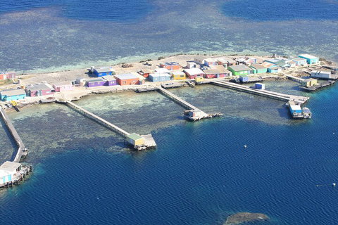 Pink Lake + Abrolhos Islands Scenic Flight - Restaurants Sydney 1