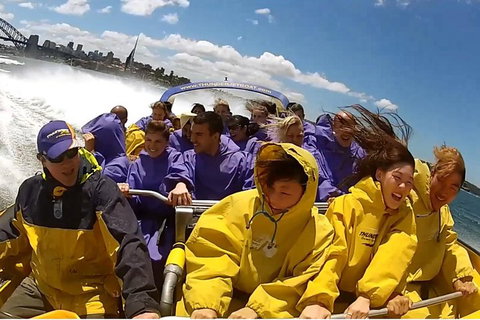 30-Minute Sydney Harbour Jet Boat Ride: Thunder Twist - Restaurants Sydney 0