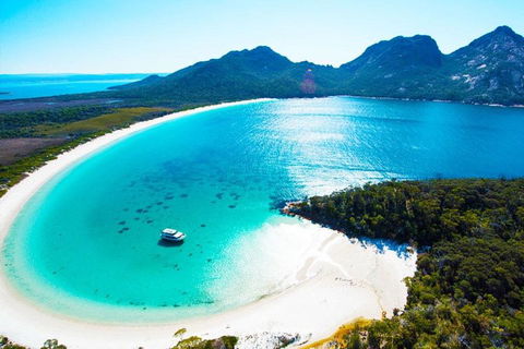 Wineglass Bay Private Charter Service - Restaurants Sydney 2