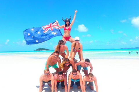 Sail, Snorkel, SUP & Kayak Charter Whitsundays - Restaurants Sydney 3