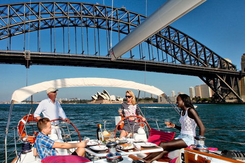 Sydney Harbour Luxury Sailing Trip Including Lunch - Restaurants Sydney 2