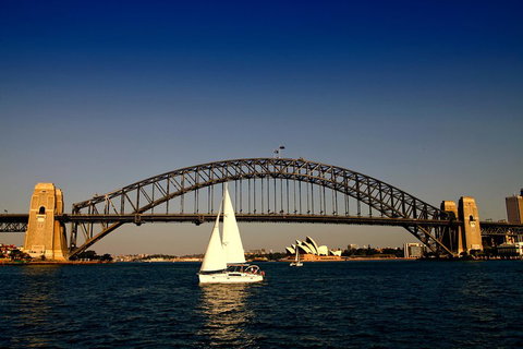 Sydney Harbour Luxury Sailing Trip Including Lunch - Restaurants Sydney 3
