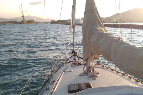Townsville Small Group Early Morning Sailing Cruise Boat Tour Charter Hire - Restaurants Sydney 1