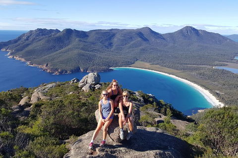 2-Day Tas East Coast Escape Tour Including Bay Of Fires, Wineglass Bay & Devils - Restaurants Sydney 1