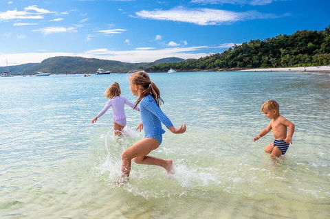 Whitehaven Beach And Daydream Island Cruise - Restaurants Sydney 3