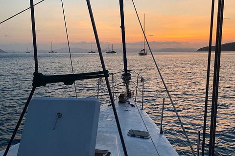 2 Night Small Group Whitsundays Sailing Adventure Aboard Mandrake - Restaurants Sydney 2