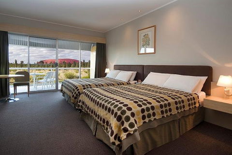 3-Day Uluru-Kata Tjuta And Kings Canyon 4WD Small-Group Eco-Tour From Alice Springs - Restaurants Sydney 0