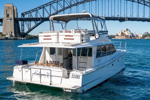 Vivid 90-Minute Sydney Harbour Small Group Catamaran Cruise - Restaurants Sydney 4