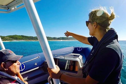 Julian Rocks Byron Bay Cruise - Restaurants Sydney 3