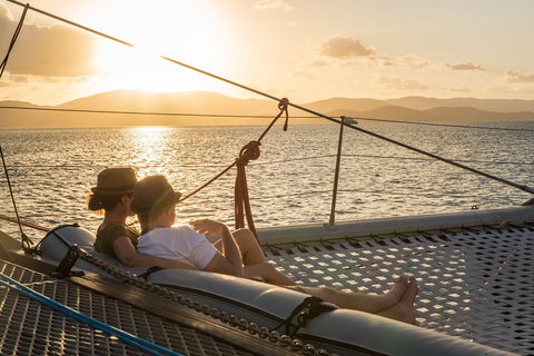 Sunset Sail In The Whitsundays - Restaurants Sydney 0