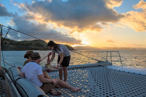 Sunset Sail In The Whitsundays - Restaurants Sydney 2