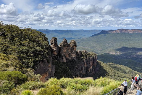 Blue Mountains Private Tour - Wild Kangaroos, Waterfalls And The Three Sisters - Restaurants Sydney 0