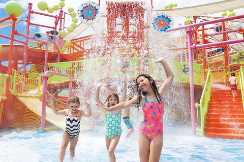 Theme Park Transfer From Brisbane - Restaurants Sydney 3