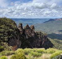 Blue Mountains Private Tour - wild kangaroos waterfalls and The Three Sisters - Restaurants Sydney