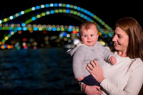 Walk The Lights â€”Â A VIVID Festival Walking Tour - Restaurants Sydney 4