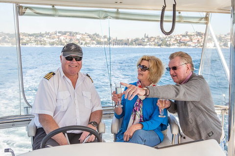 Private Sydney Harbour Lunch Cruise Including Unlimited Drinks - Restaurants Sydney 4