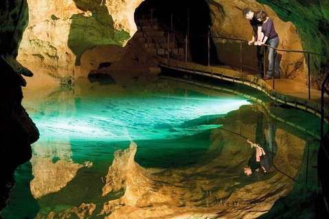 Blue Mountains Private Tour From Sydney With Jenolan Caves - Restaurants Sydney 2