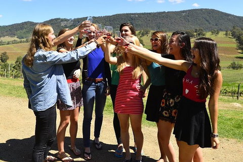 Hunter Valley Wine Tour From Sydney Incl Lunch, Cheese, Chocolate And Distillery - Restaurants Sydney 3